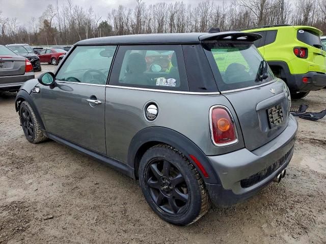Photo 2 from auction – 2007 MINI COOPER S with VIN WMWMF73597TL83877