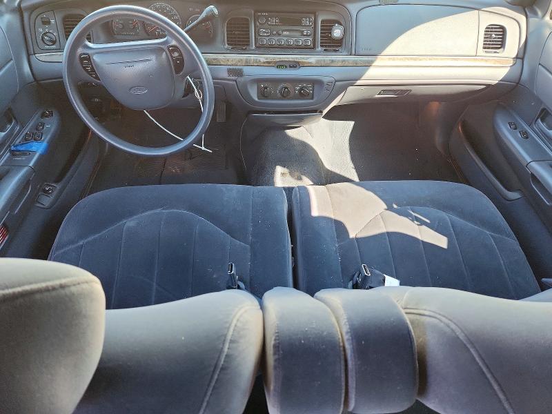 Photo 8 from auction – 1999 FORD CROWN VICT with VIN 2FAFP73W2XX119846