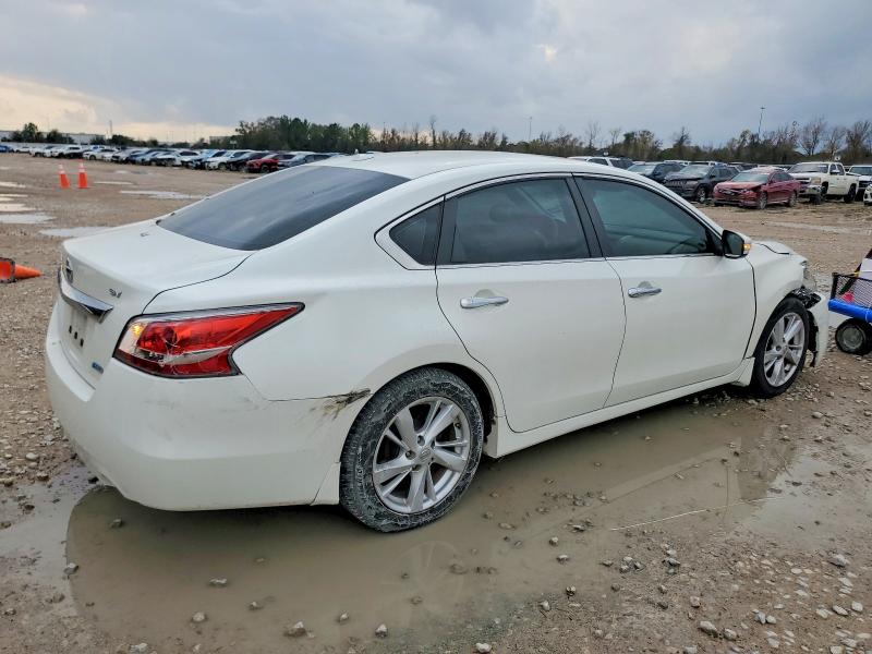 Photo 3 from auction – 2014 NISSAN ALTIMA 2.5 with VIN 1N4AL3AP9EC323709
