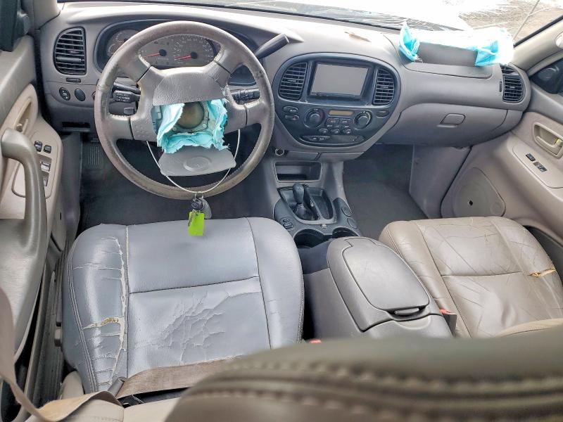 Photo 8 from auction – 2002 TOYOTA SEQUOIA with VIN 5TDBT44AX2S062998
