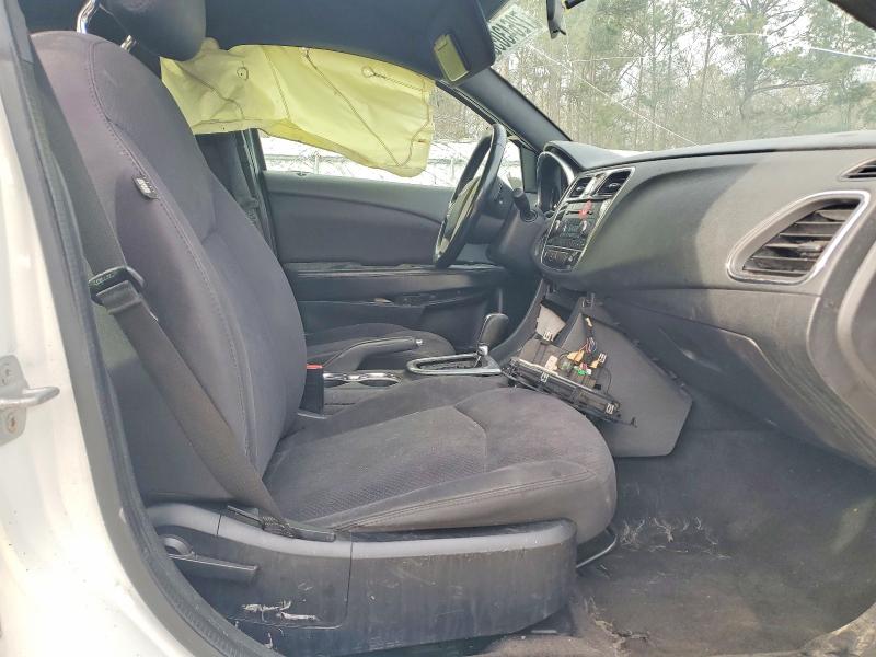 Photo 7 from auction – 2013 CHRYSLER 200 with VIN 1C3CCBBB0DN639328