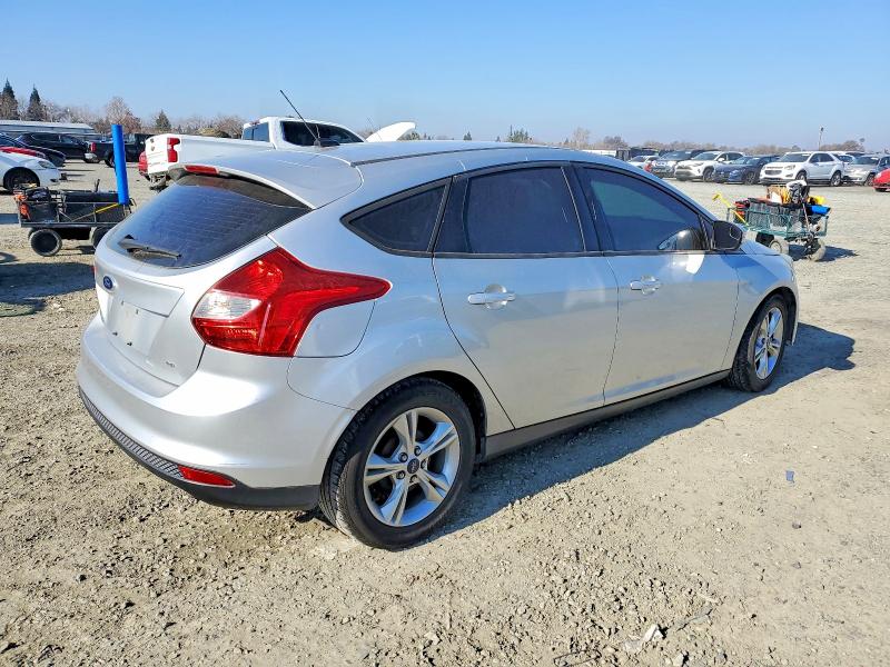 Photo 3 from auction – 2014 FORD FOCUS SE with VIN 1FADP3K28EL350503