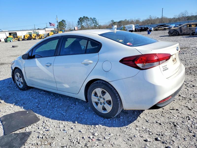 Photo 2 from auction – 2018 KIA FORTE LX with VIN 3KPFK4A79JE168574