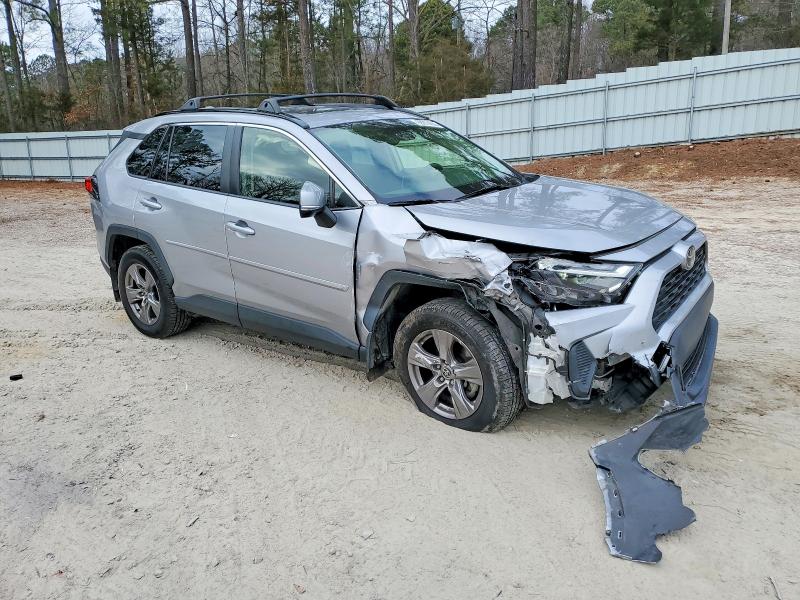 Photo 4 from auction – 2023 TOYOTA RAV4 XLE with VIN JTMP1RFV8PD094442