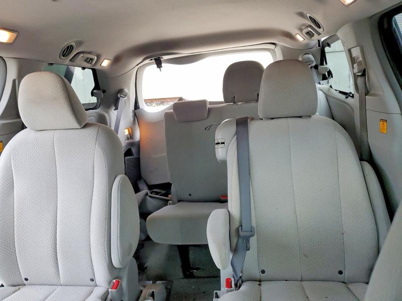 Photo 9 from auction – 2012 TOYOTA SIENNA LE with VIN 5TDKK3DC5CS223483