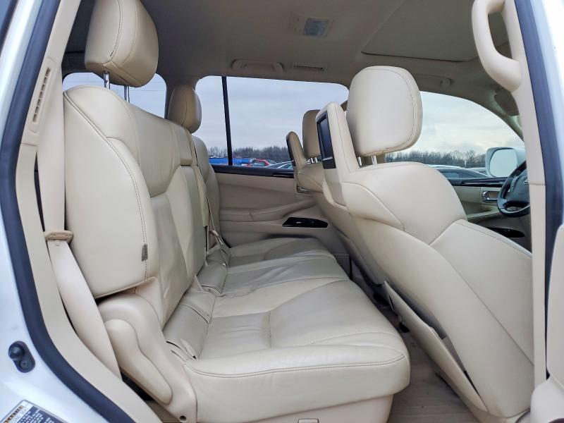 Photo 11 from auction – 2015 LEXUS LX 570 with VIN JTJHY7AX4F4182932