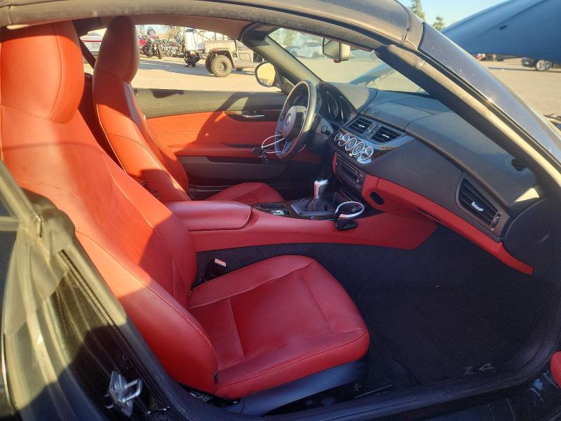 Photo 10 from auction – 2009 BMW Z4 SDRIVE3 with VIN WBALM53579E161576