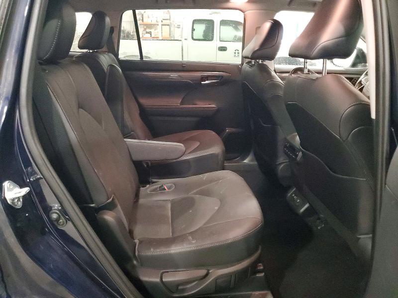 Photo 11 from auction – 2021 TOYOTA HIGHLANDER with VIN 5TDFZRBHXMS111407