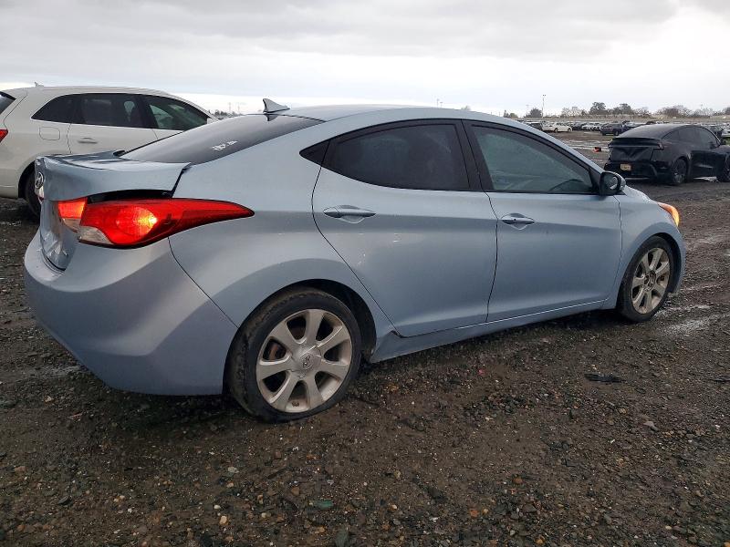 Photo 3 from auction – 2011 HYUNDAI ELANTRA GL with VIN KMHDH4AE0BU095128