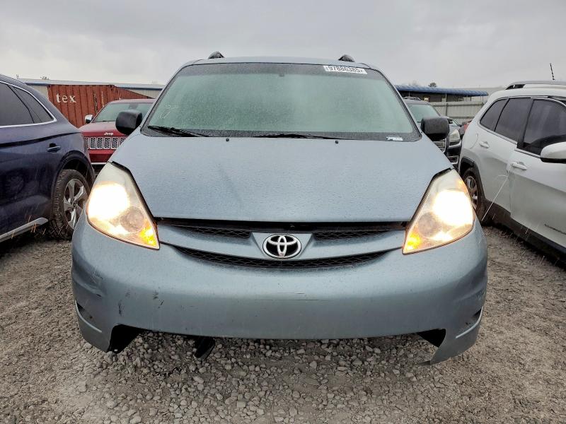 Photo 5 from auction – 2010 TOYOTA SIENNA CE with VIN 5TDKK4CC6AS318557