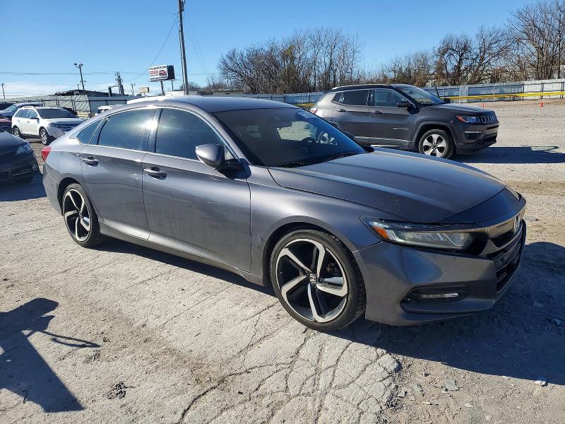 Photo 4 from auction – 2018 HONDA ACCORD with VIN 1HGCV1F32JA152333