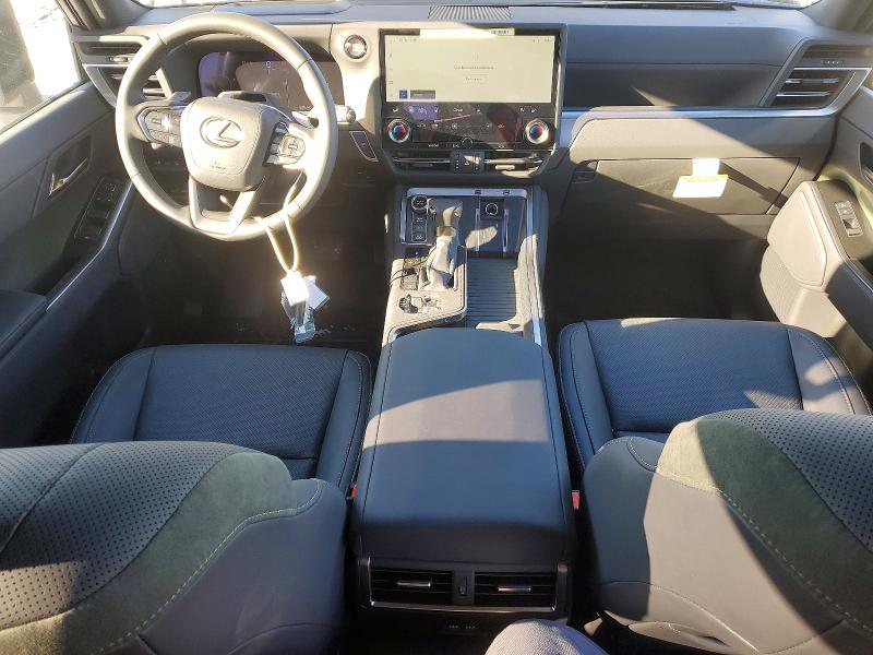 Photo 8 from auction – 2025 LEXUS GX with VIN JTJTBCDXXS5057373