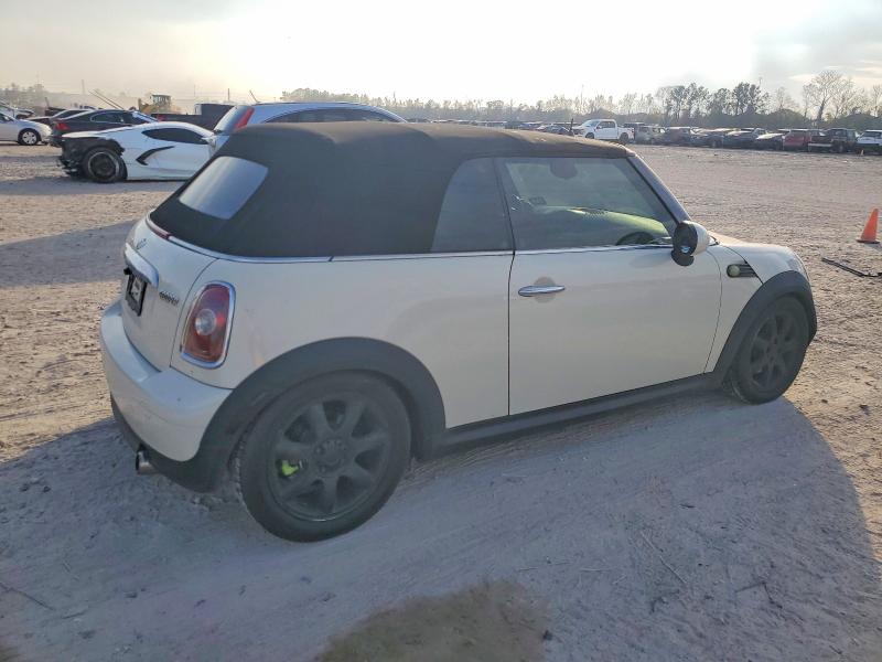 Photo 3 from auction – 2010 MINI COOPER with VIN WMWMR3C50ATU97077