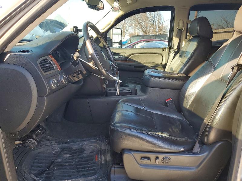 Photo 7 from auction – 2007 CHEVROLET SUBURBAN K with VIN 1GNFK16327J220375