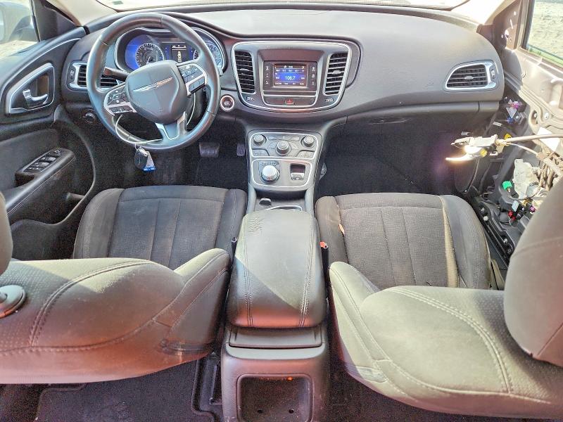 Photo 8 from auction – 2015 CHRYSLER 200 LIMITE with VIN 1C3CCCAB1FN634620