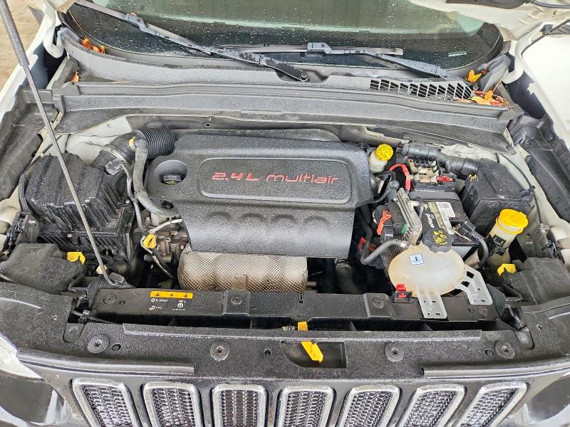 Photo 12 from auction – 2017 JEEP RENEGADE L with VIN ZACCJABB7HPE62236