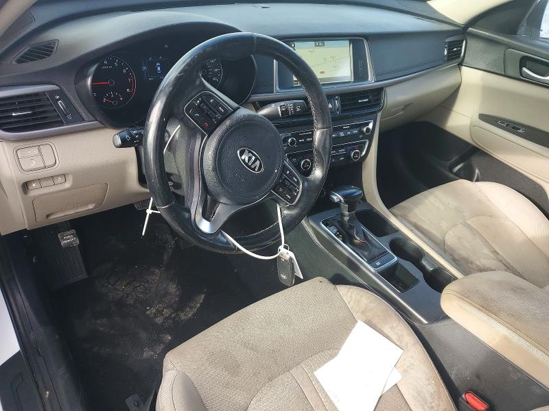 Photo 8 from auction – 2017 KIA OPTIMA with VIN 5XXGT4L16HG127511