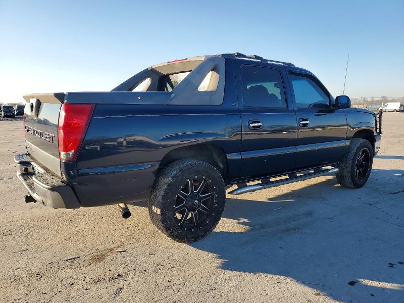 Photo 3 from auction – 2005 CHEVROLET AVALANCHE with VIN 3GNEC12Z25G268895