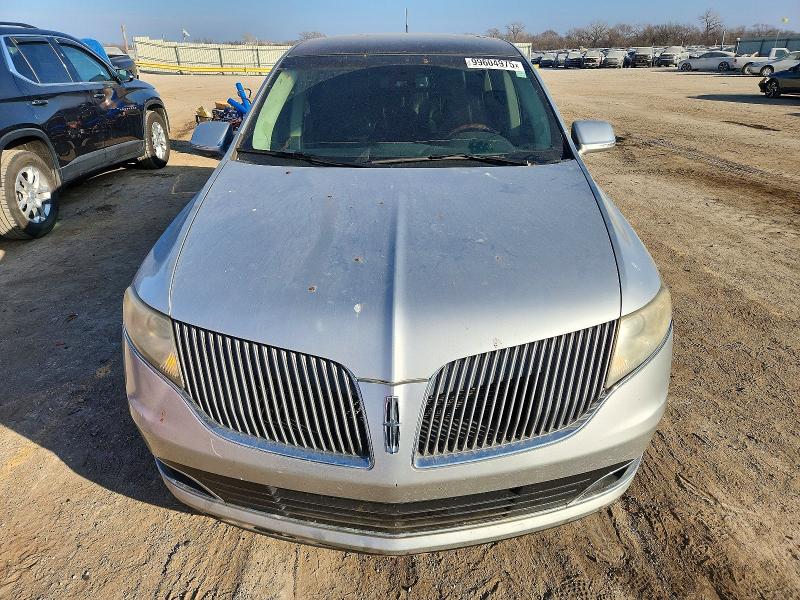 Photo 5 from auction – 2013 LINCOLN MKT with VIN 2LMHJ5AT2DBL53740