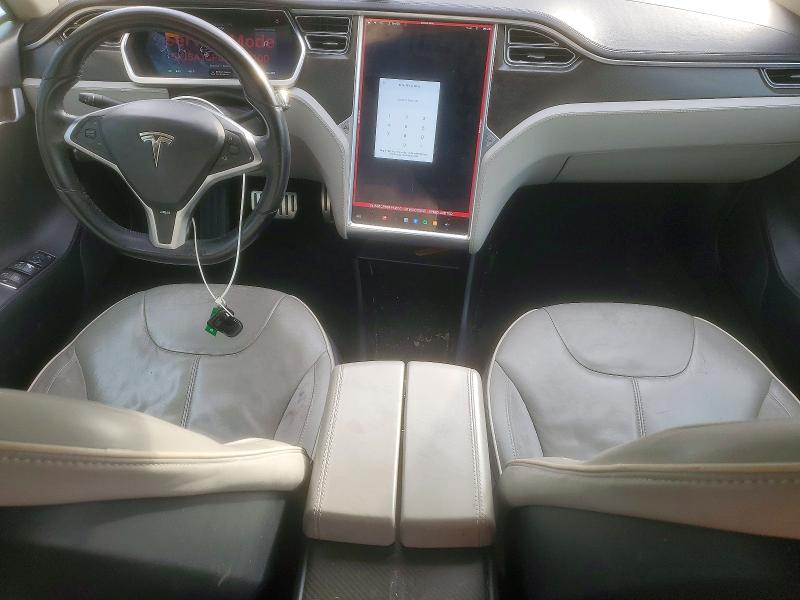 Photo 8 from auction – 2013 TESLA MODEL S with VIN 5YJSA1CP6DFP14100