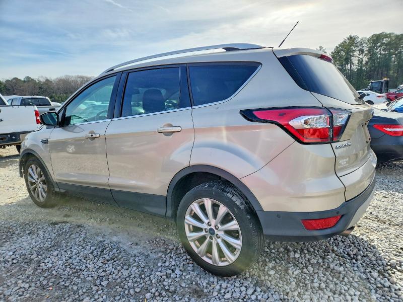 Photo 2 from auction – 2017 FORD ESCAPE with VIN 1FMCU0J92HUB73176