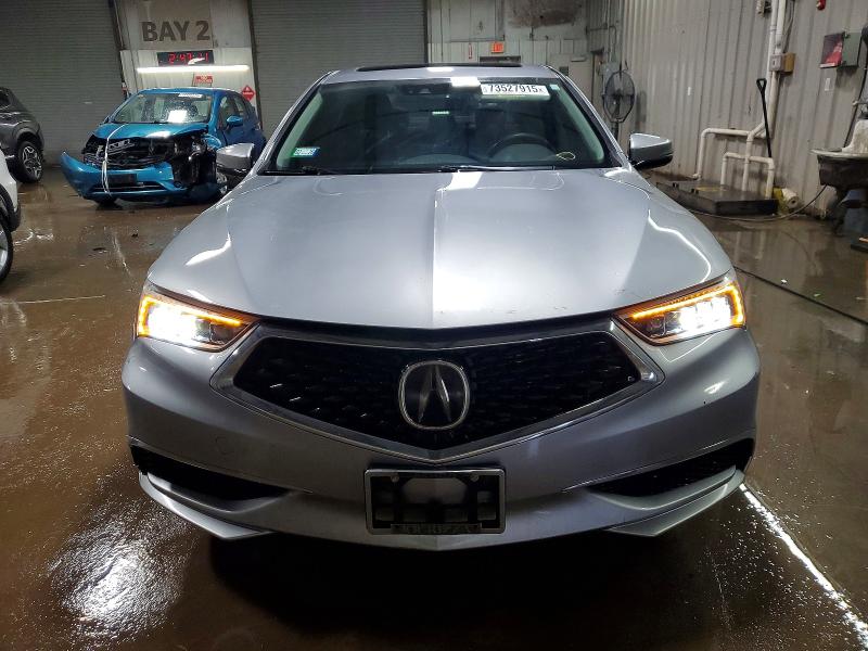 Photo 5 from auction – 2019 ACURA TLX TECHNO with VIN 19UUB3F49KA005381