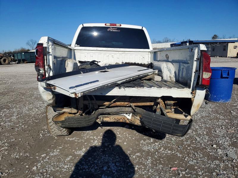 Photo 6 from auction – 2004 CHEVROLET SILVERADO with VIN 2GCEK19T941373180