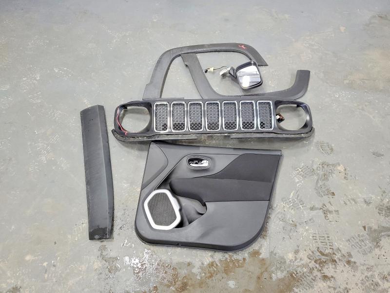 Photo 13 from auction – 2019 JEEP RENEGADE with VIN ZACNJBBBXKPK93008