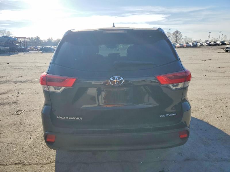 Photo 6 from auction – 2019 TOYOTA HIGHLANDER with VIN 5TDJZRFH0KS615109