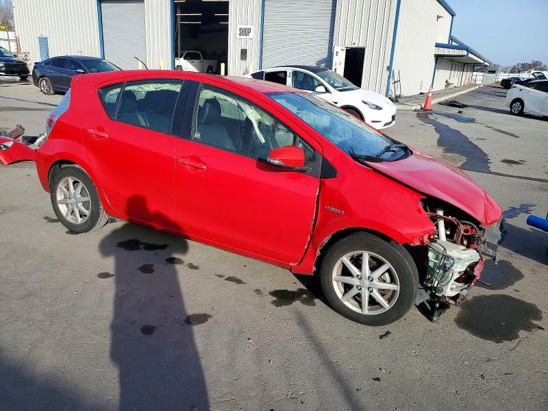Photo 4 from auction – 2013 TOYOTA PRIUS C with VIN JTDKDTB31D1046944