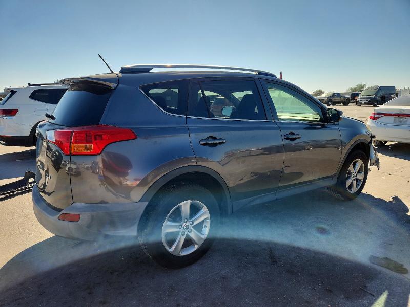 Photo 3 from auction – 2015 TOYOTA RAV4 XLE with VIN JTMWFREV1FJ059031