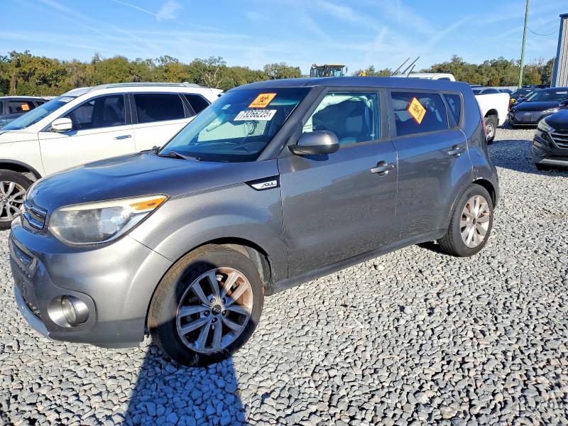 KIA SOUL + 2017 with VIN KNDJP3A51H7410112 - Photo from auction