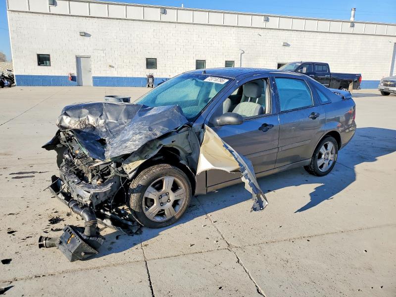 Photo 1 from auction – 2005 FORD FOCUS ZX4 with VIN 1FAFP34NX5W196889