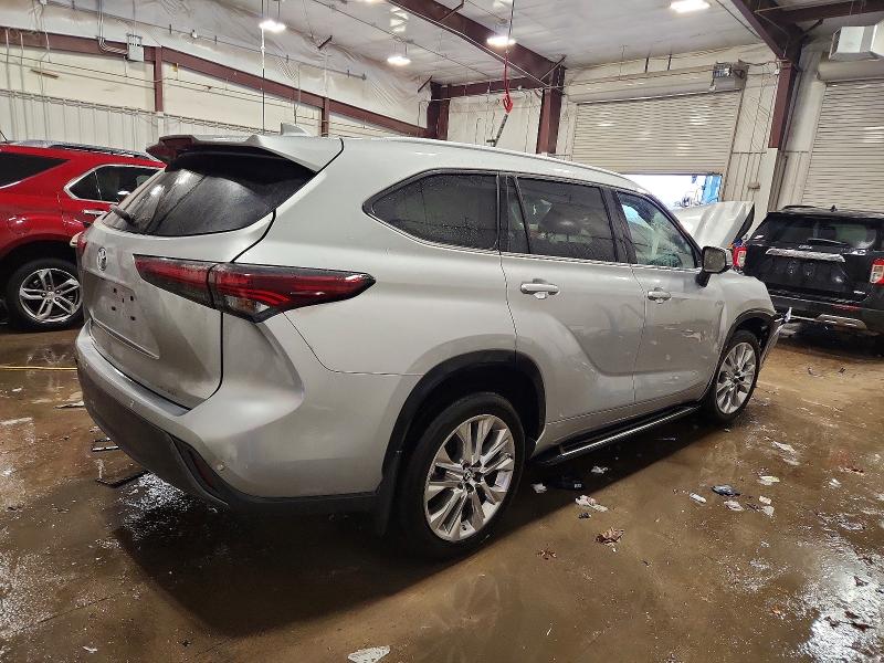 Photo 3 from auction – 2024 TOYOTA HIGHLANDER with VIN 5TDKDRBH8RS537973