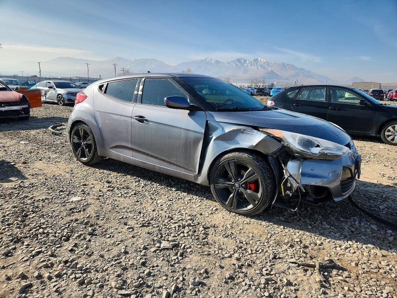Photo 4 from auction – 2016 HYUNDAI VELOSTER with VIN KMHTC6AD6GU253170