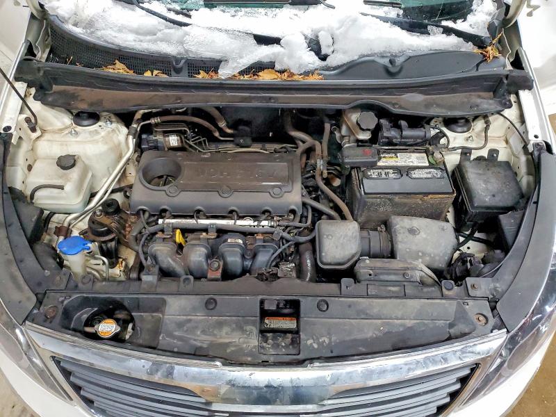 Photo 12 from auction – 2011 KIA SPORTAGE L with VIN KNDPBCA28B7044011
