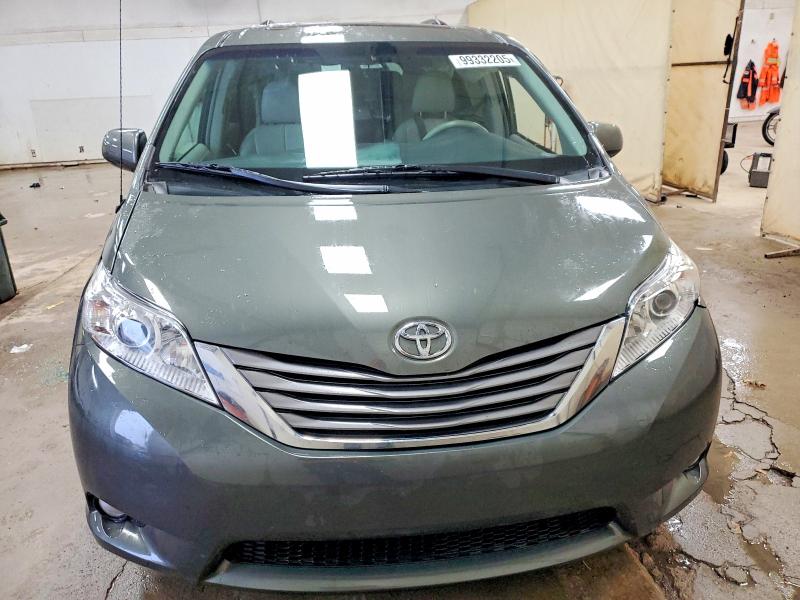 Photo 5 from auction – 2013 TOYOTA SIENNA XLE with VIN 5TDDK3DC9DS050724
