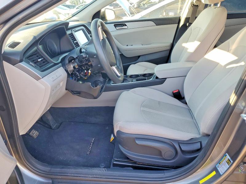 Photo 7 from auction – 2018 HYUNDAI SONATA SE with VIN 5NPE24AF9JH702364
