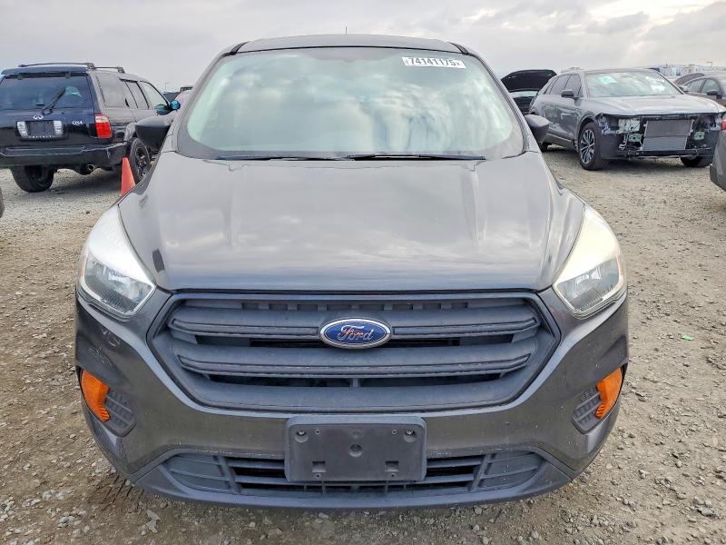 Photo 5 from auction – 2017 FORD ESCAPE S with VIN 1FMCU0F78HUD85216