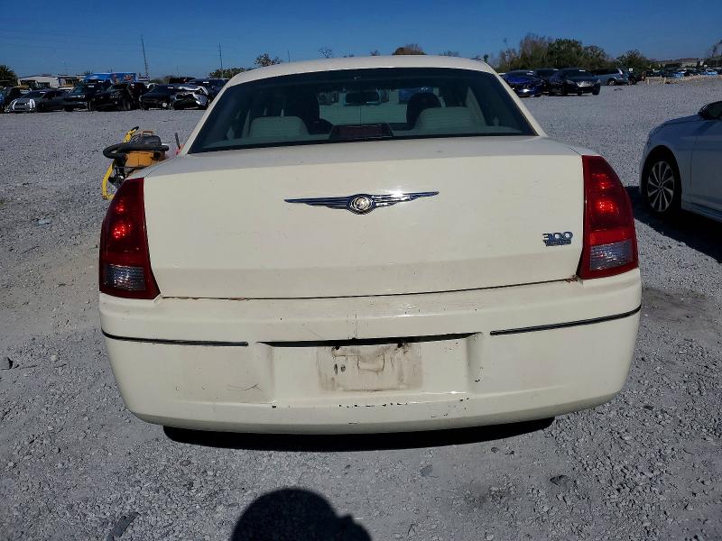 Photo 6 from auction – 2006 CHRYSLER 300 TOURIN with VIN 2C3KA53G86H175911
