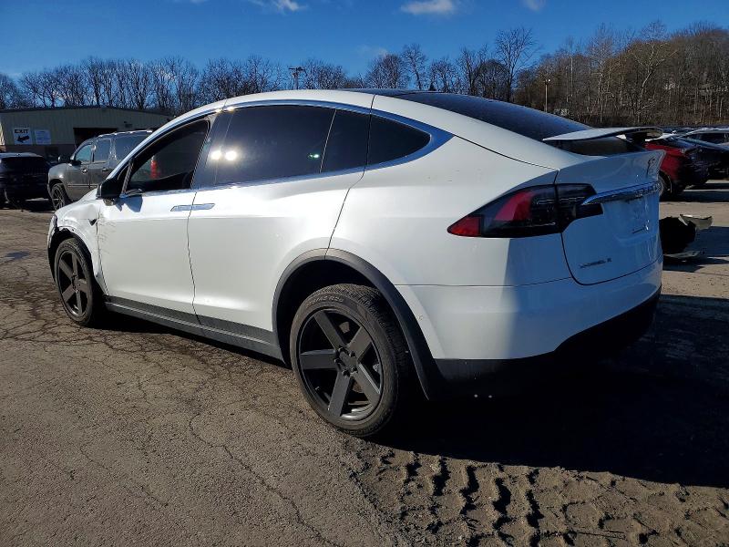 Photo 2 from auction – 2018 TESLA MODEL X with VIN 5YJXCDE25JF140586