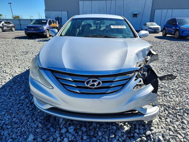 Foto 5 de la subasta – 2013 HYUNDAI SONATA SE con VIN 5NPEC4AC2DH618006