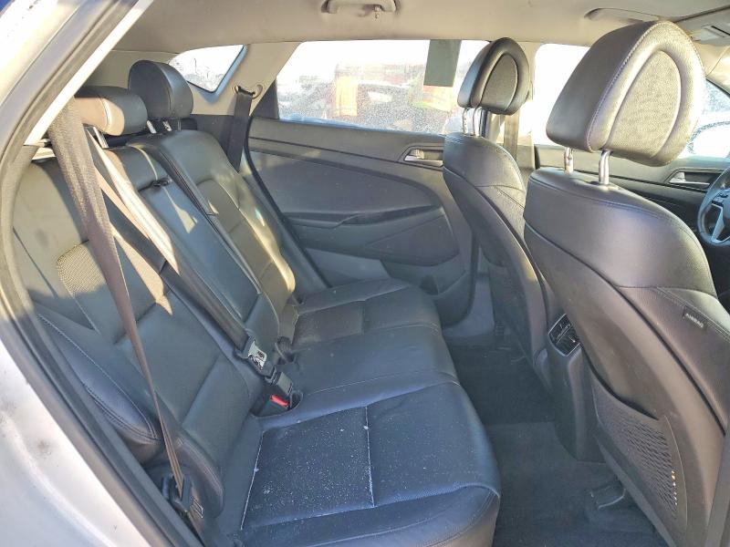 Photo 11 from auction – 2016 HYUNDAI TUCSON LIM with VIN KM8J33A24GU034292