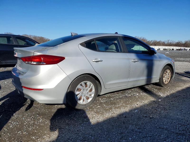 Photo 3 from auction – 2017 HYUNDAI ELANTRA SE with VIN 5NPD74LF8HH148805