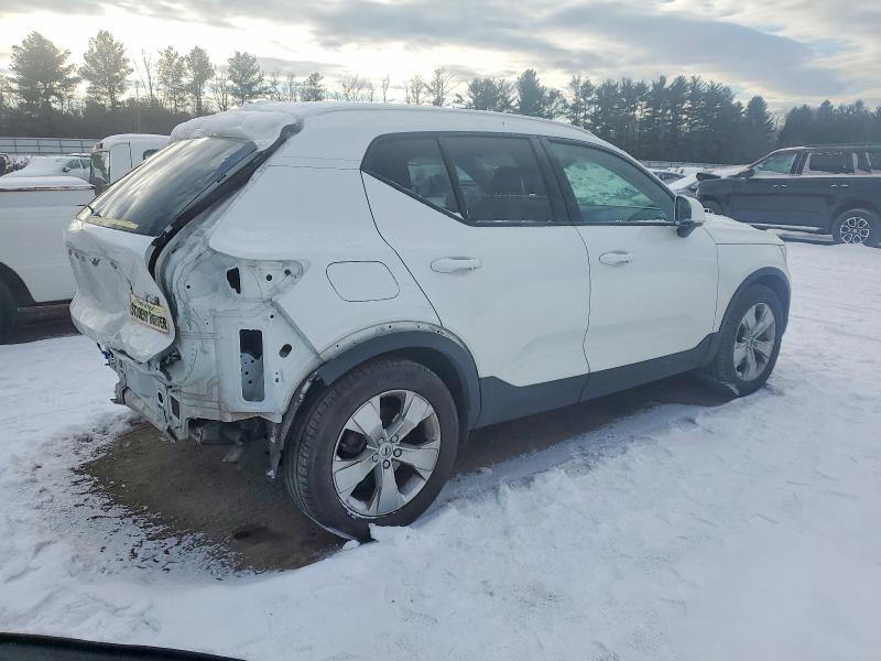 Photo 3 from auction – 2021 VOLVO XC40 with VIN YV4162UK1M2478297