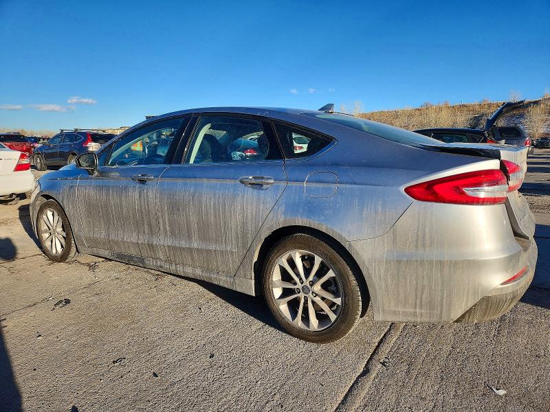 Photo 2 from auction – 2020 FORD FUSION with VIN 3FA6P0HD2LR165328