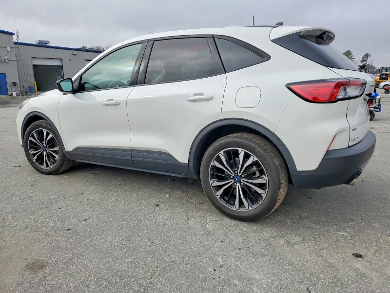 Photo 2 from auction – 2022 FORD ESCAPE SE with VIN 1FMCU0G67NUB21485