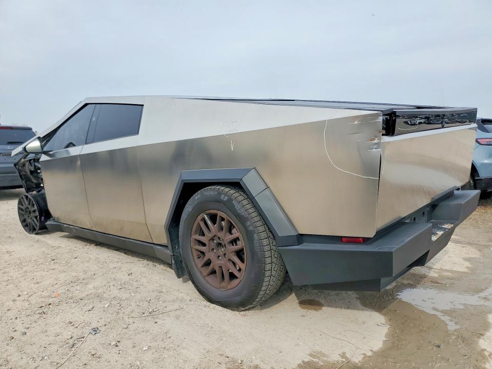 Photo 2 from auction – 2025 TESLA CYBERTRUCK with VIN 7G2CEHED7SA077245