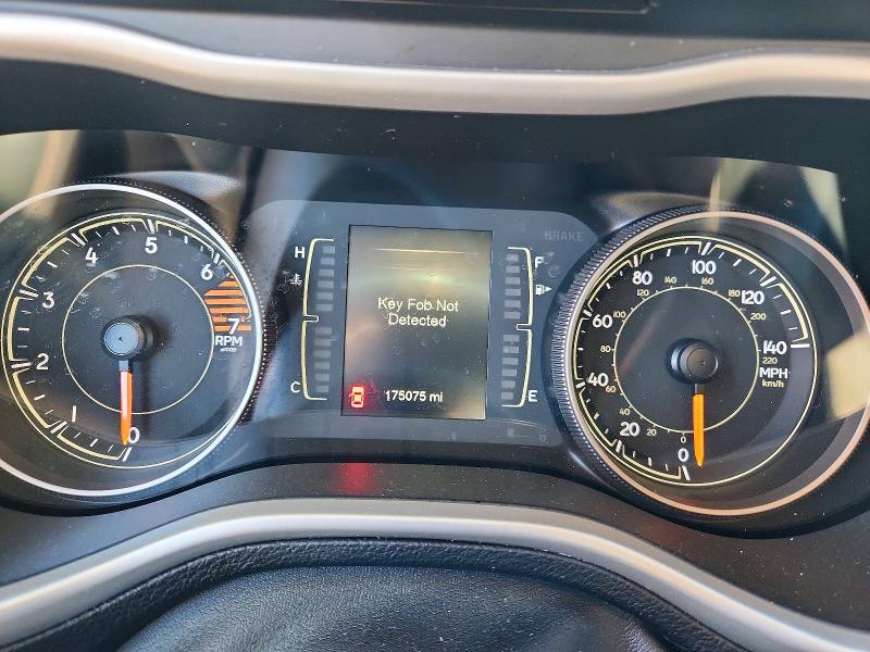 Photo 9 from auction – 2018 JEEP CHEROKEE L with VIN 1C4PJLLB0JD584601