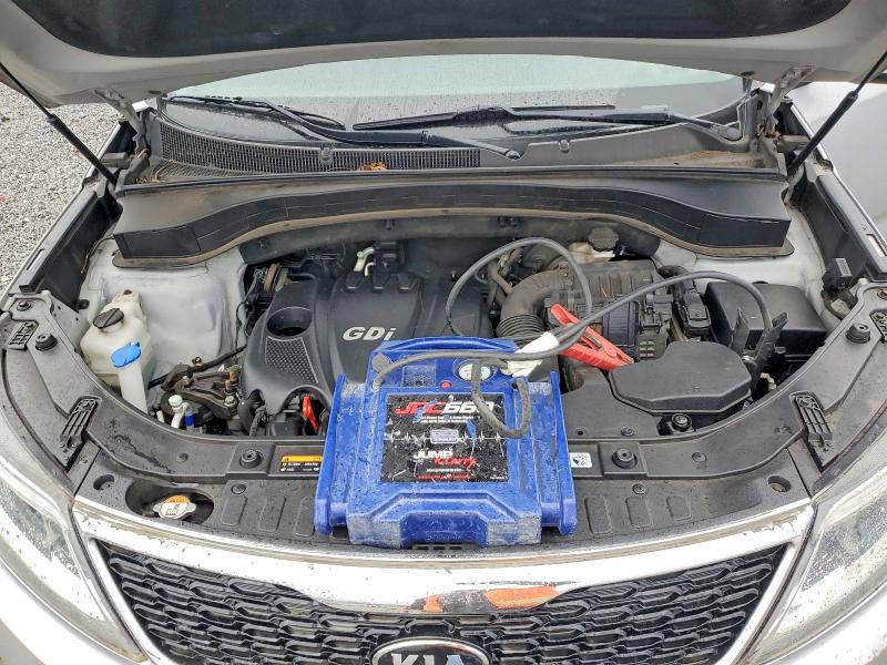 Photo 12 from auction – 2015 KIA SORENTO LX with VIN 5XYKT4A62FG613007